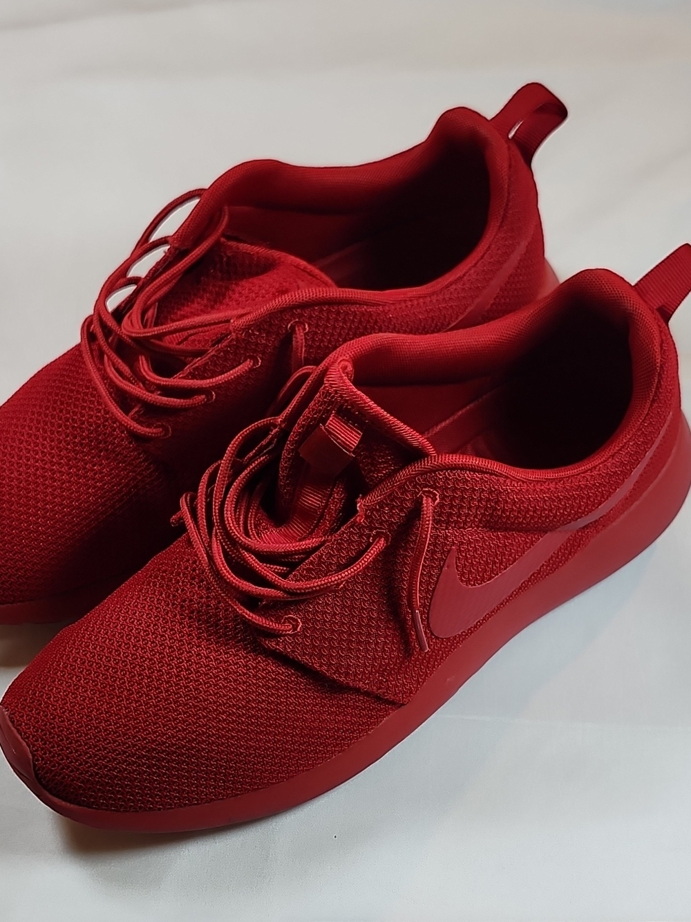 Nike Roshe Run Tripple Red Men's Lightweight Athletic Sneakers
